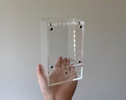 Tarantula Cribs treehouse switch mini 3"x 3"x 5" LOCAL PICKUP ONLY